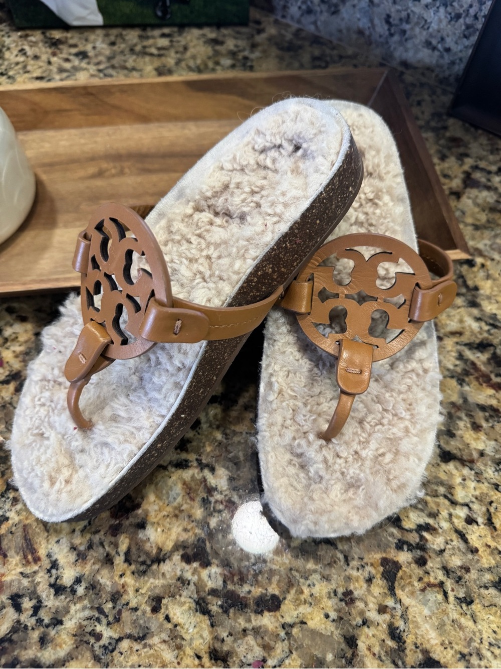 Tory Burch Tan Leather Logo Shearling-Trim Slide Sandals Size 6 NWOT